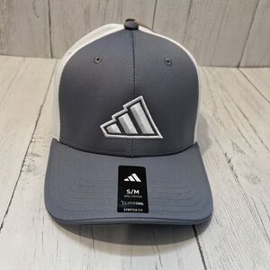 Adidas Fairway Collection Golf Hat Gray White Stretch Fit S/M Athletic Cap NWT